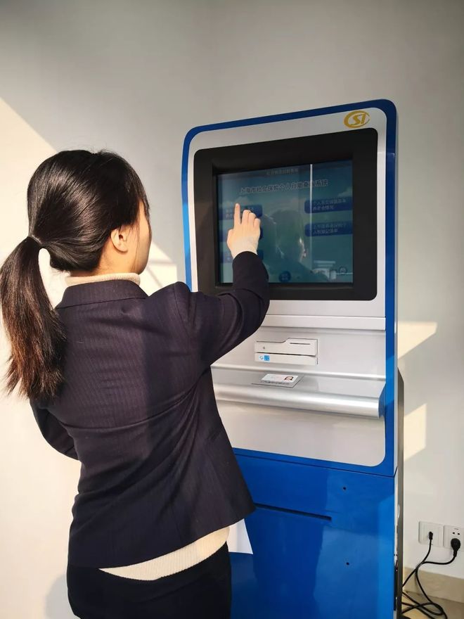 武汉24小时套医保卡回收(24小时套医保卡回收什么意思)